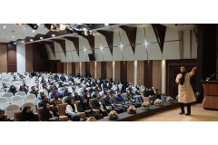 " کارگاه اخلاق و ارتباط حرفه‌ای در خدمات بهداشت و درمان با تدریس "دکتر معصومه ابراهیمی ،دکترای جامعه شناسی"