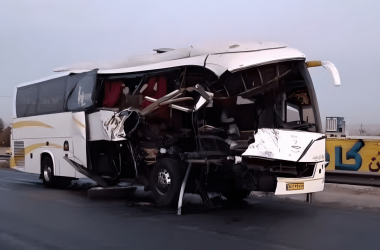 تصادف اتوبوس و کامیون در میامی با ۱۰ مصدوم