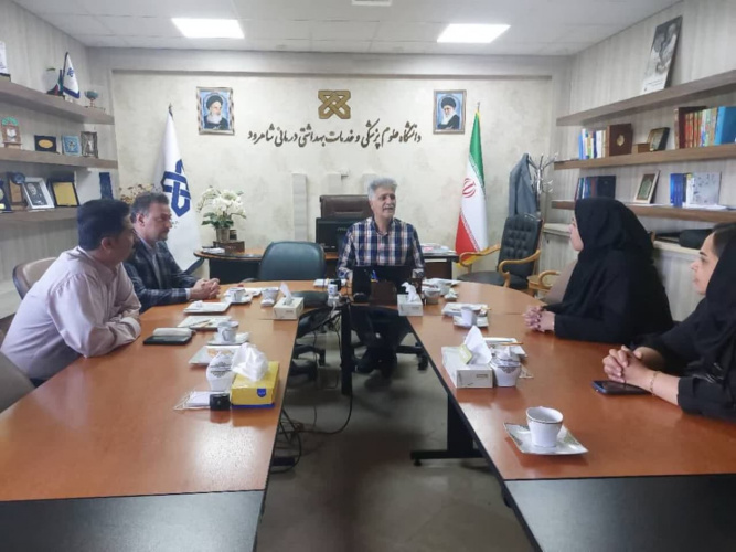 ملاقات هیأت‌رئیسه نظام پرستاری با رئیس دانشگاه در راستای پیگیری رفاهیات پرستاران